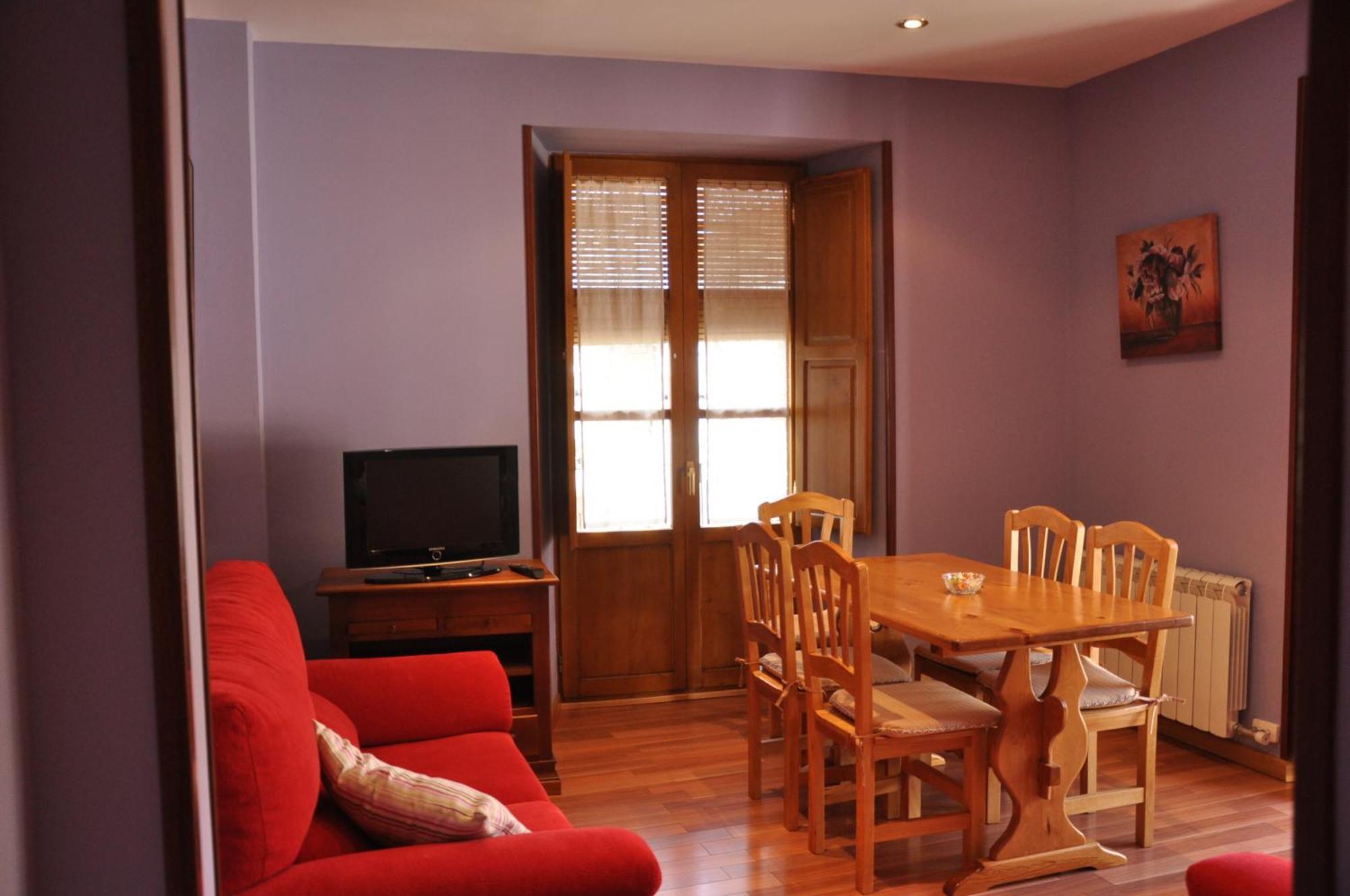 Aparthotel Santa Marina Cuéllar Quarto foto