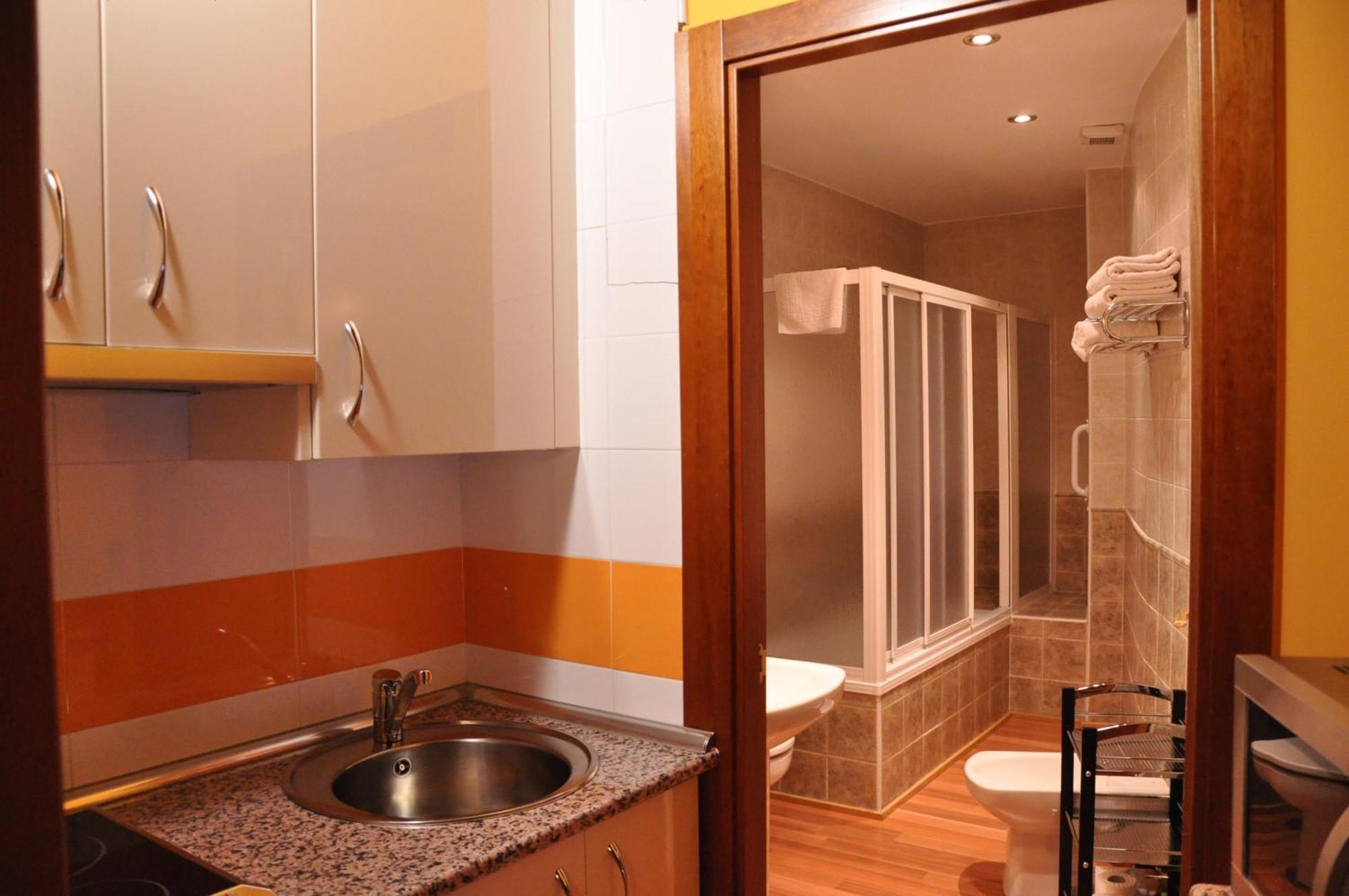 Aparthotel Santa Marina Cuéllar Quarto foto