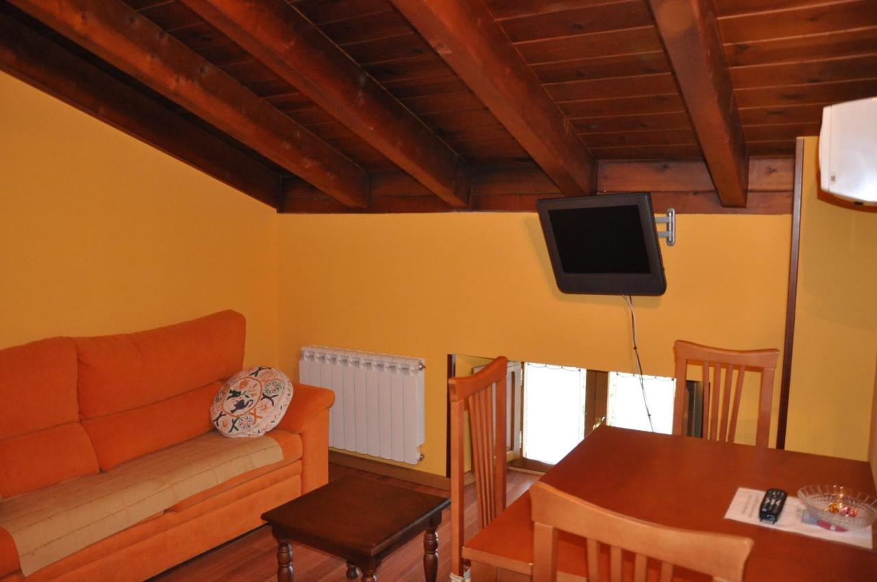 Aparthotel Santa Marina Cuéllar Exterior foto